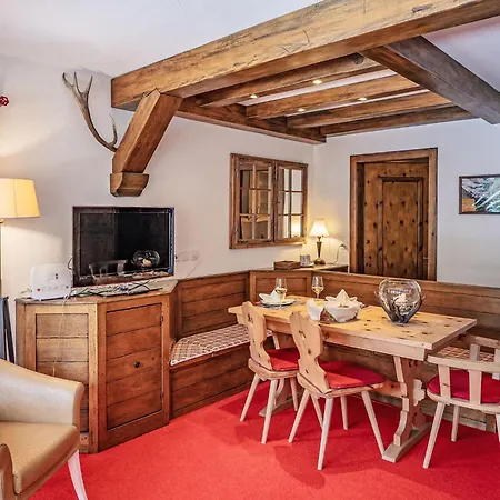 Chesa Murtel By Interhome